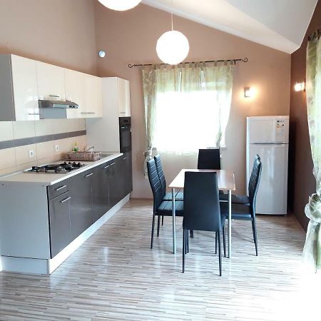 Apartments Laura I Angelina Tribalj Екстериор снимка